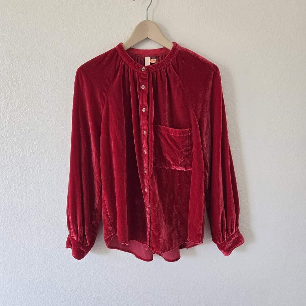 Anthropologie Pilcro Puff-Sleeved Velvet Buttondown Red‎ / Rouge  Size Medium MP - Picture 5 of 16